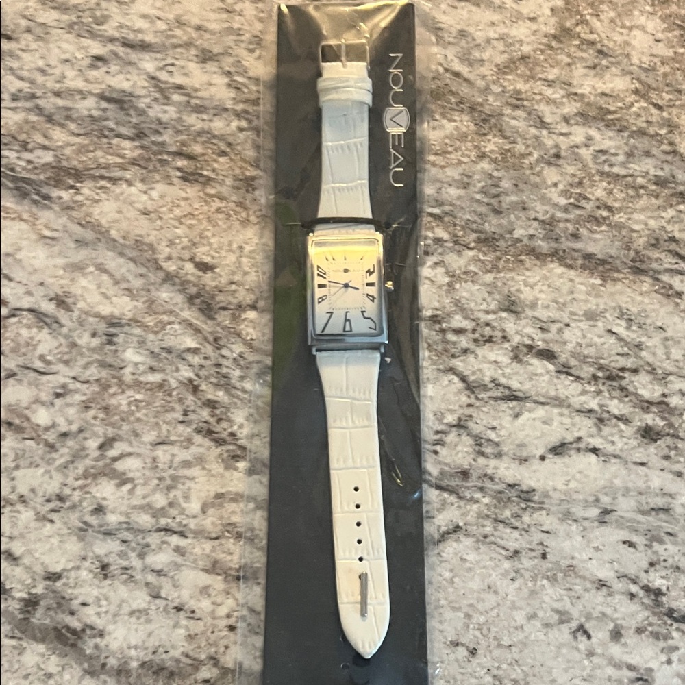 Nouveau White Strap Watch NIP - Need Battery